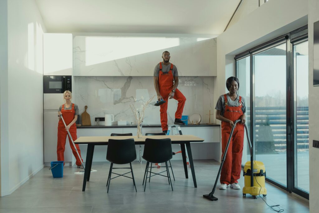 Samuel Komol – photo 2